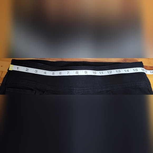 NWOT Melisa Flares PULL-ONS By Sophia Vergara...black. - Picture 3 of 7